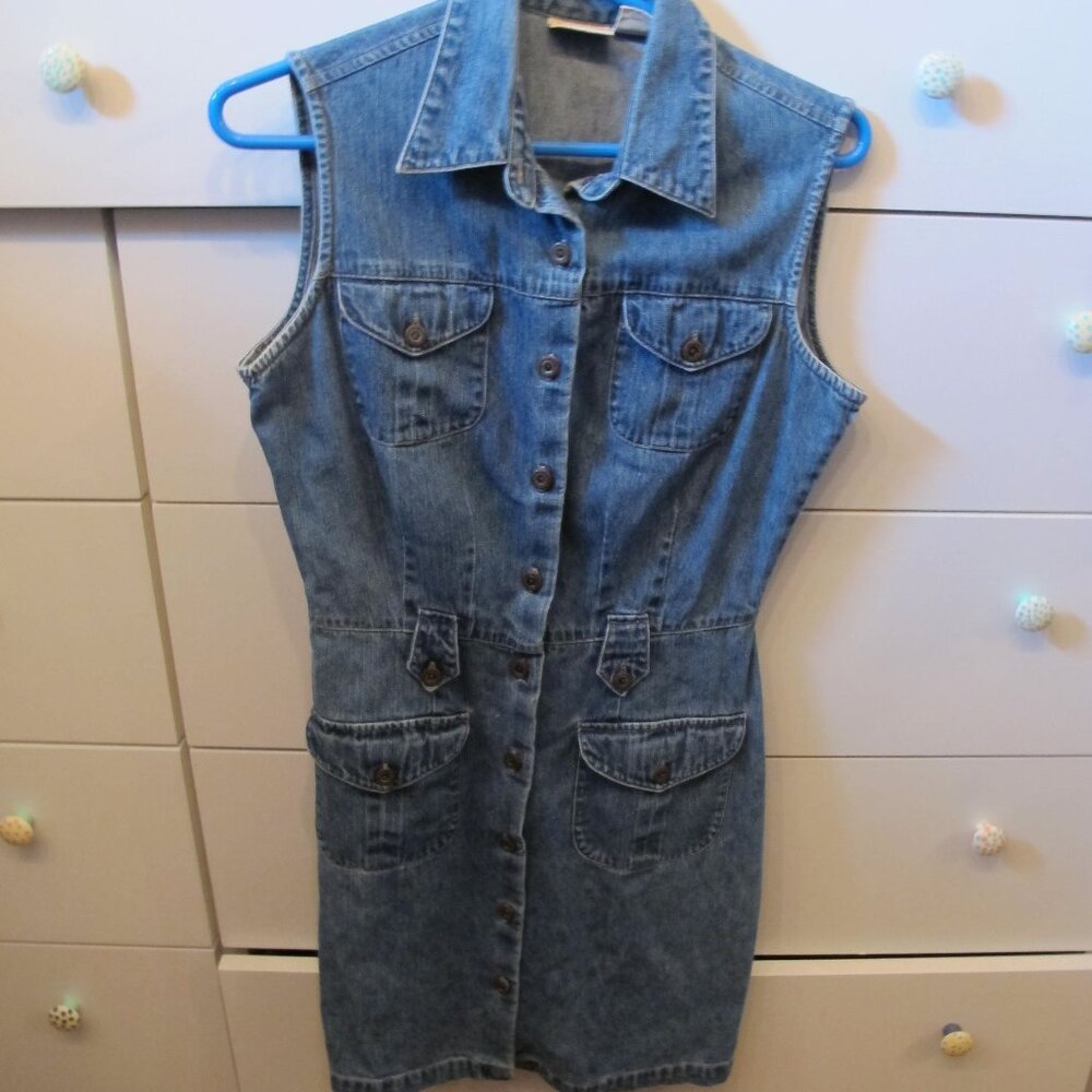 St Johns Bay Jeans Dress  with pockets and belt loops. Size 10 petite Super Cute